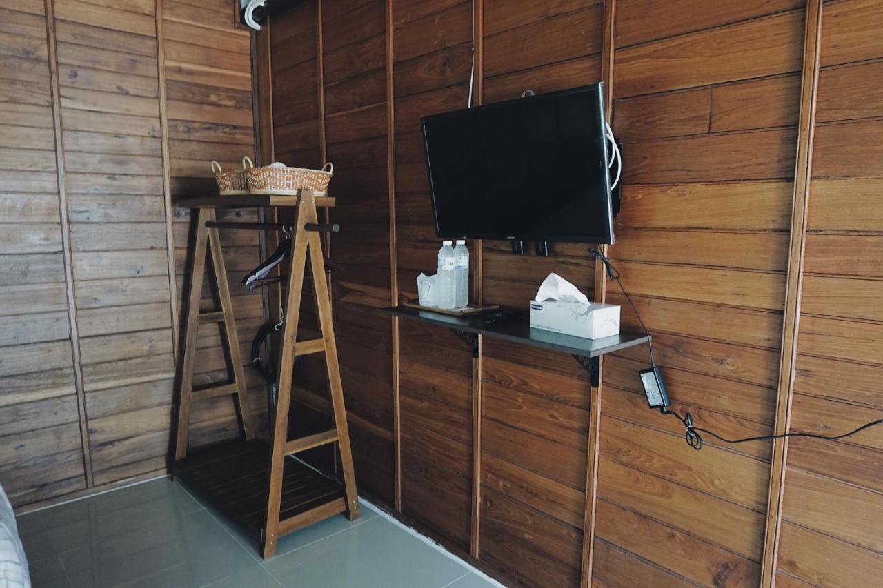 Tha Ma-O Bouteak Homestay - Self Check-In Lampang Exterior photo